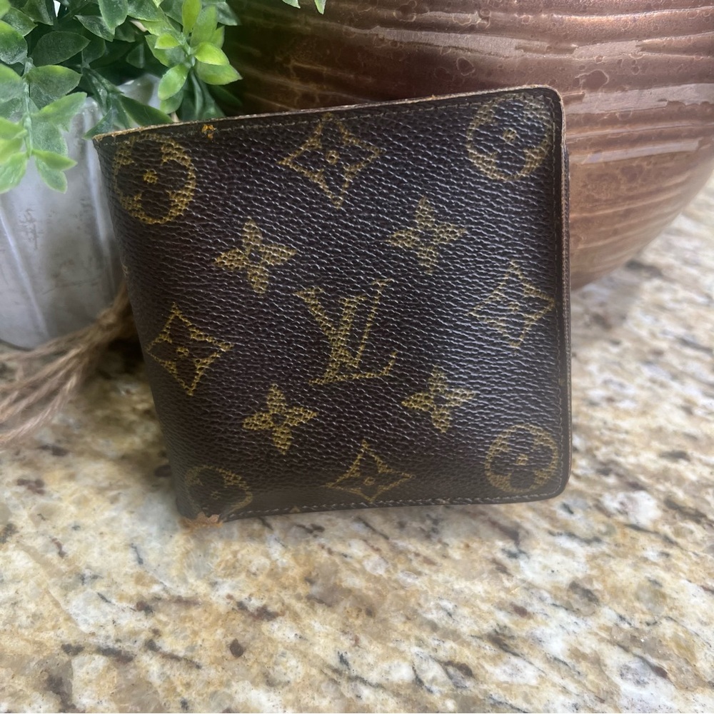 Authentic Vintage LOUIS Vuitton LV Monogram Short Bifold Wallet